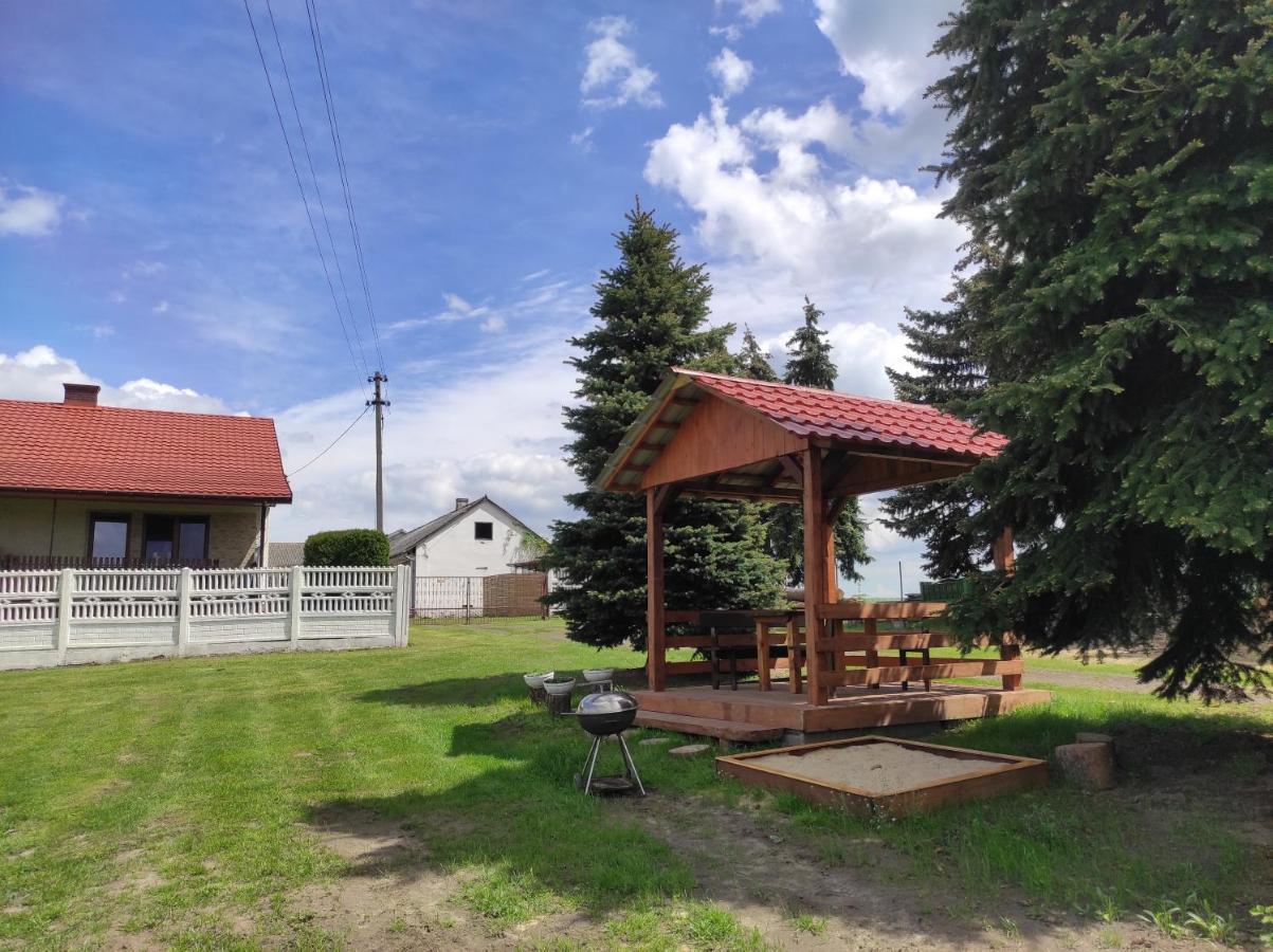 Kobylnica Nad Wisla Apartment *